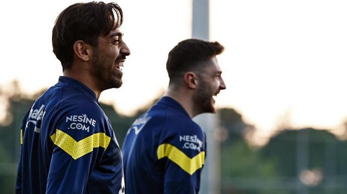 Fenerbahçeden forvete yıldız transfer hamlesi Pedro ve Valencianın sakatlığı sonrası resmi görüşme