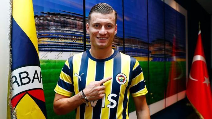 Fenerbahçeden bir transfer hamlesi daha Altay Bayındırın alternatifi bulundu, resmi teklif yapıldı