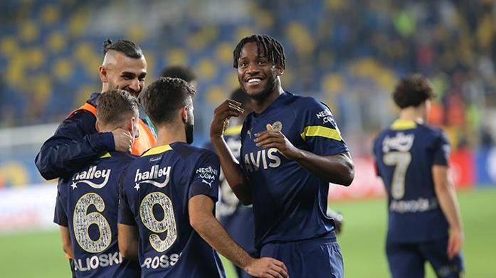 Fenerbahçede ayaklar yere sağlam basıyor Pereira ve Yanal dönemindeki hatalar yapılmayacak