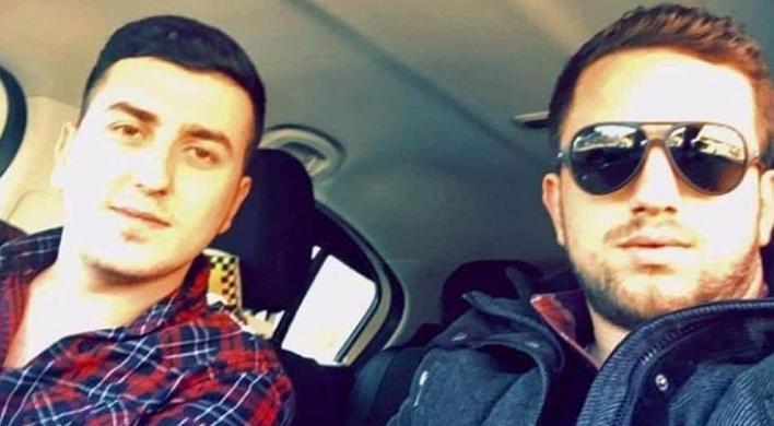 Tatilde trafik kazasında ölen 2 arkadaş toprağa verildi