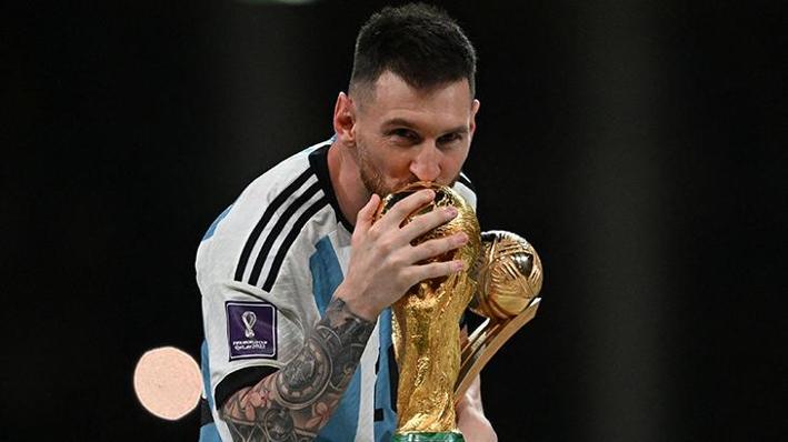 Dünya Kupası sonrası Lionel Messi imzaya hazırlanıyor PSGde büyük şok