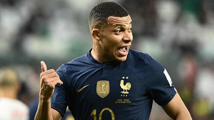 Dünya Kupasına damga vuran Kylian Mbappe için PSGden ayrılık kararı Yeni takımını duyurdular