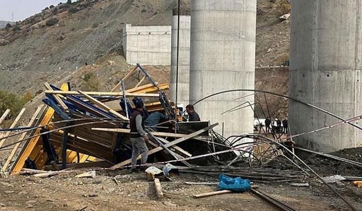Diyarbakır’da köprü inşaatında iskele çöktü! 3 kişi öldü