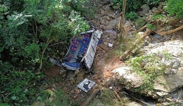 Kolombiya'da feci olay! Okul otobüsü kaza yaptı, çok sayıda ölü var