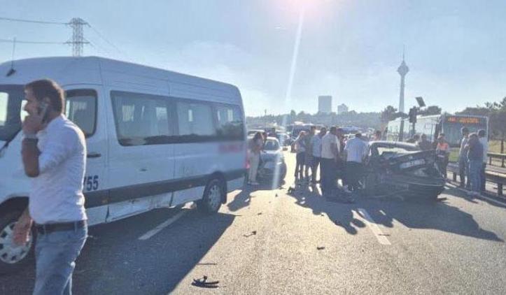 Otomobil bariyerlere böyle girdi! Korkunç kaza...