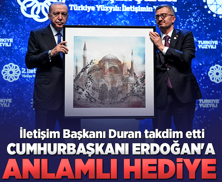 Cumhurbaşkanı Erdoğan'a İletişim Başkanı Duran'dan anlamlı hediye