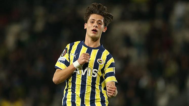 Napoli, Eljif Elmas ve Kimden sonra bir Fenerbahçeli yıldızın daha transferini bitiriyor