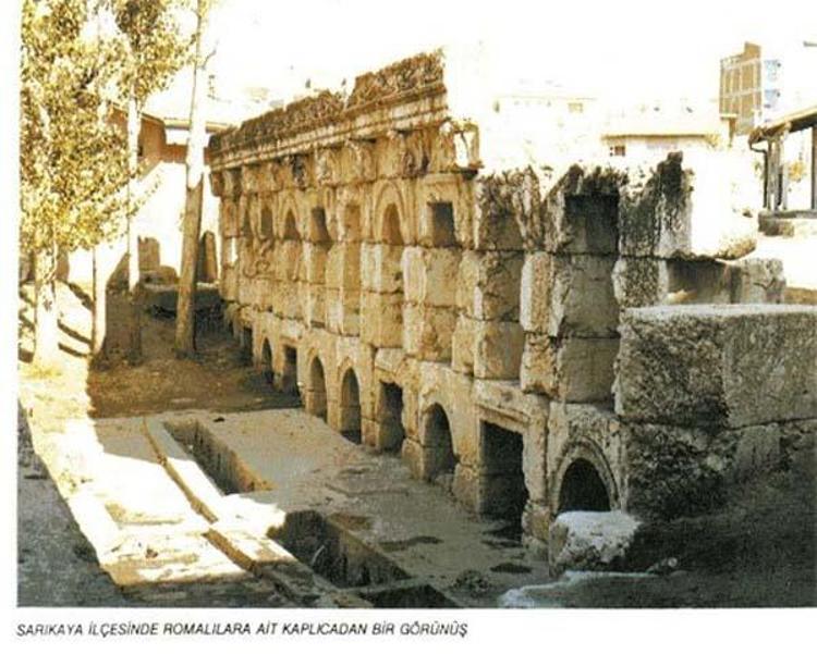 Yabancı turist üç şeye bakıyor: Kültür, fayda, inanç