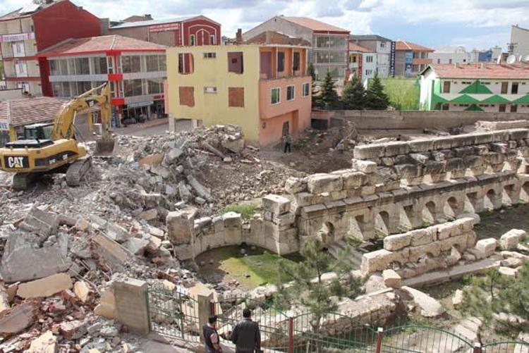 Yabancı turist üç şeye bakıyor: Kültür, fayda, inanç