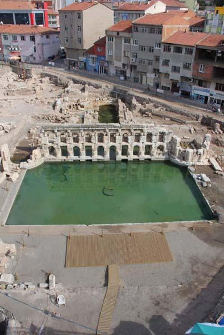 Yabancı turist üç şeye bakıyor: Kültür, fayda, inanç