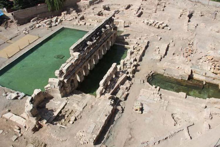Yabancı turist üç şeye bakıyor: Kültür, fayda, inanç