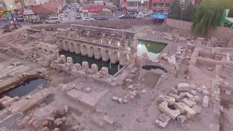 Yabancı turist üç şeye bakıyor: Kültür, fayda, inanç