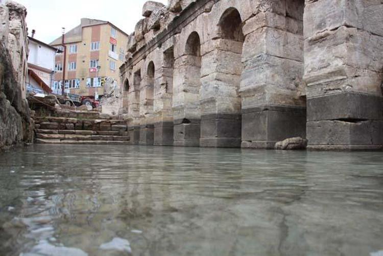 Yabancı turist üç şeye bakıyor: Kültür, fayda, inanç