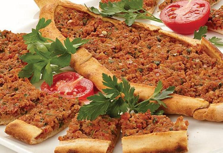 Kıymalı pide