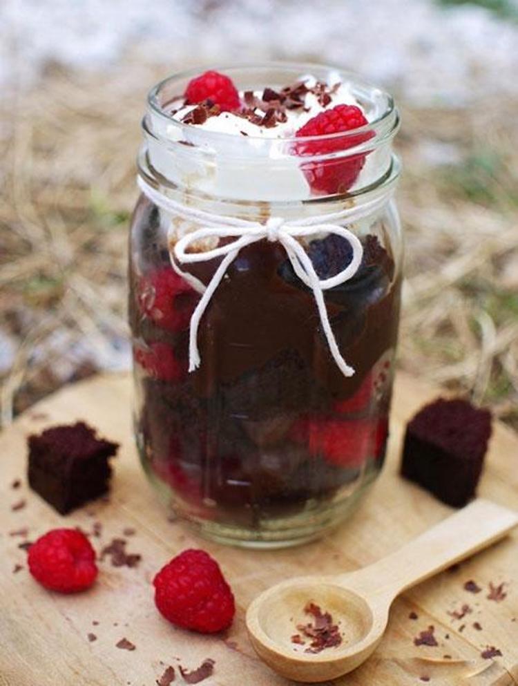 Çikolatalı keçi boynuzlu trifle: