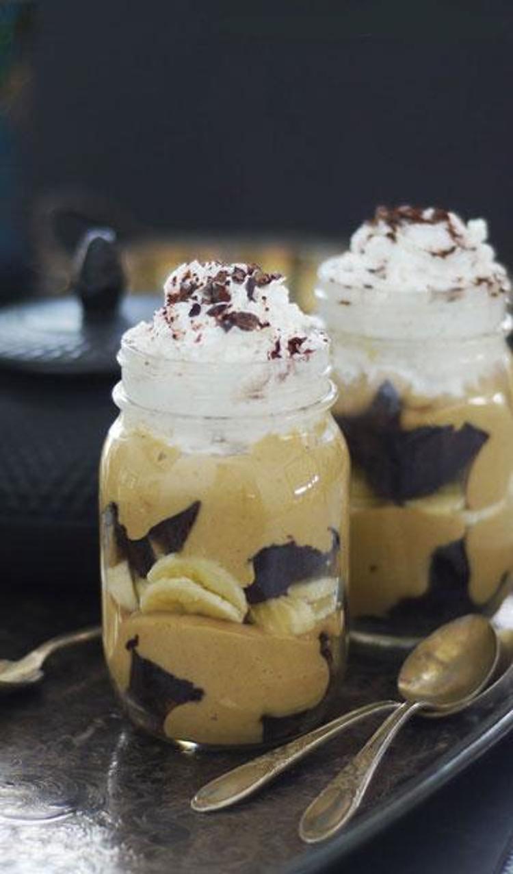 Kızarmış Hindistan cevizli trifle: