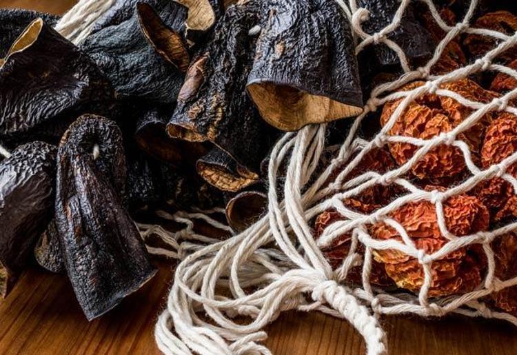 Zeytinyağlı kuru patlıcan biber dolması