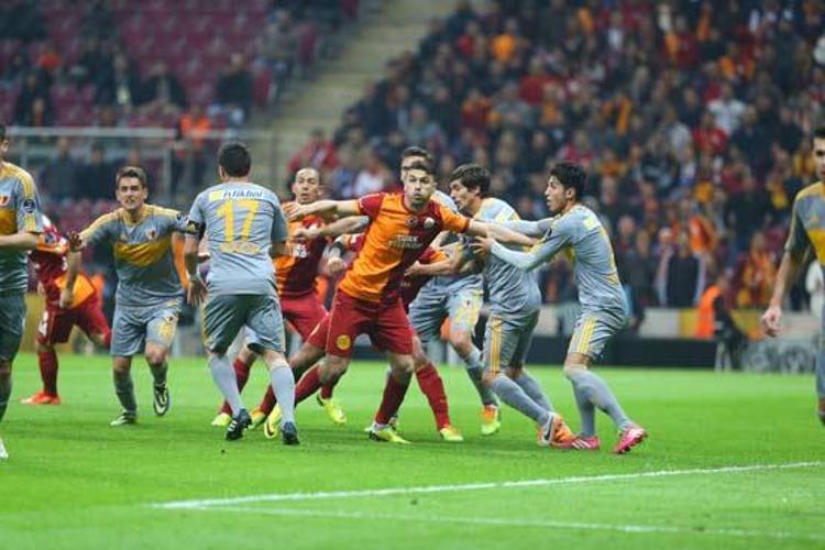 Galatasaray'dan Radikal Karar! - Galatasaray - Spor Haberleri