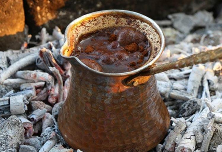 Baş ağrıları, alerji, astım, bronşit, kanser ve çocuk felci gibi birçok hastalığa karşı etkili olduğu öne sürüldü.Hücreleri yeniliyor