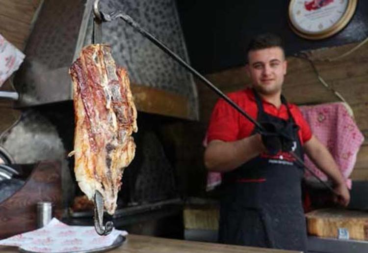 Sakız ateşinde pişen lezzet: Denizli kebabı