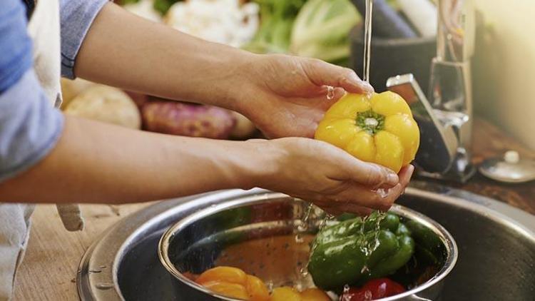 Limonlu veya karbonatlı su
