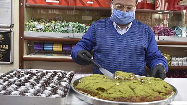 Yok böyle lezzet Afyonkarahisarın meşhur manda kaymaklı baklavası