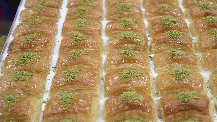 Yok böyle lezzet Afyonkarahisarın meşhur manda kaymaklı baklavası