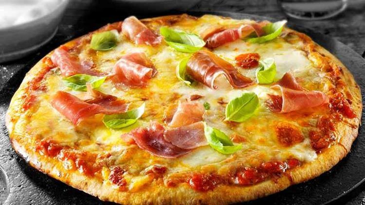 Lavaştan pizza tarifi için malzemeler: