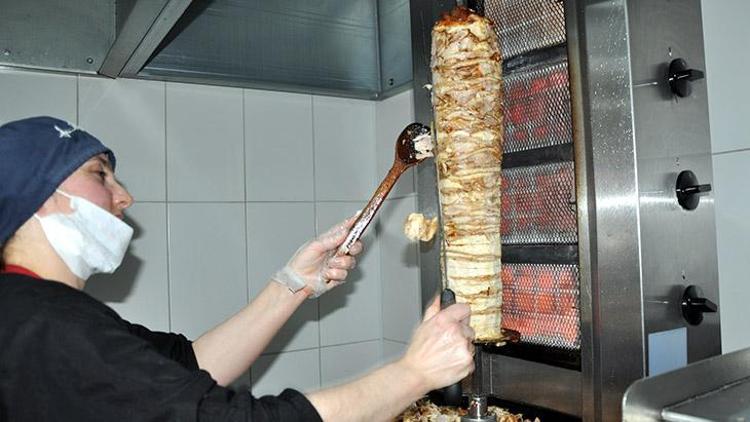 Tokatın tek kadın döner ustası