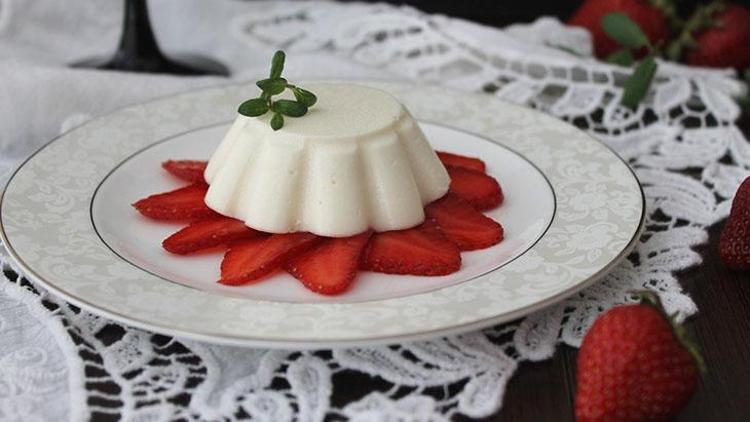 Blancmange için malzemeler: