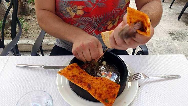 Görenler önce şaşırıyor