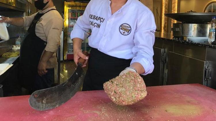 İçinde yeni mahsul Antep fıstığı kullanılıyor