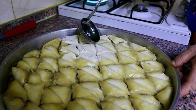 Çabuk tükeniyor 40 katlı muska baklavası sadece bu şehirde yapılıyor