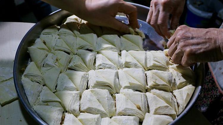 Çabuk tükeniyor 40 katlı muska baklavası sadece bu şehirde yapılıyor