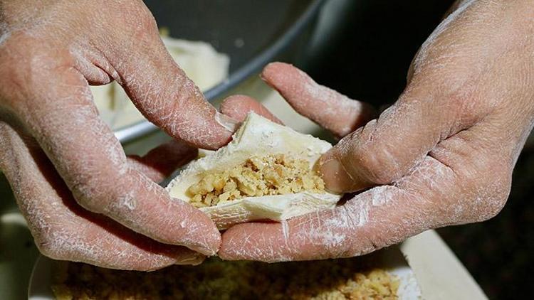 Çabuk tükeniyor 40 katlı muska baklavası sadece bu şehirde yapılıyor