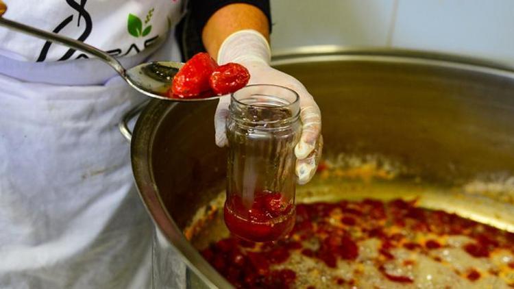 Domatesin reçeli mi olur diyenler bile tadına bayılıyor