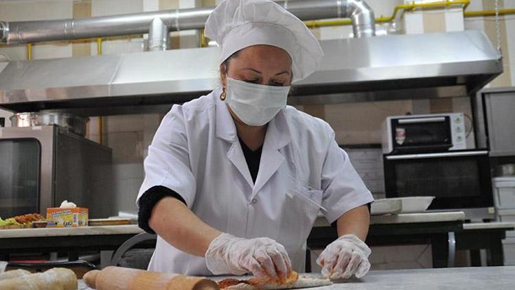 Yulaf unundan yapılan bu lahmacun kilo aldırmıyor