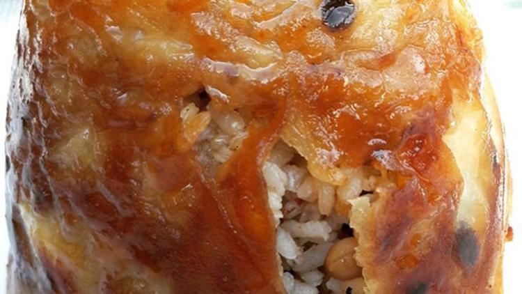 2 gün tuzda bekleterek hazırlıyorlar, tandırda pişiriyorlar