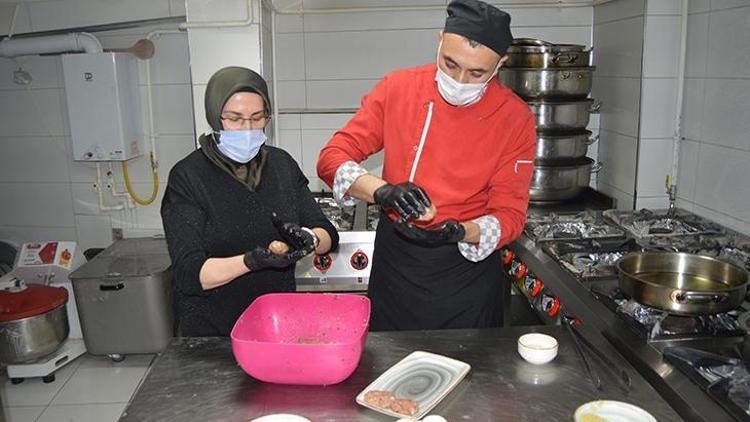 Gastronomi şehri Afyonkarahisarın eşsiz lezzeti: Çullama köfte