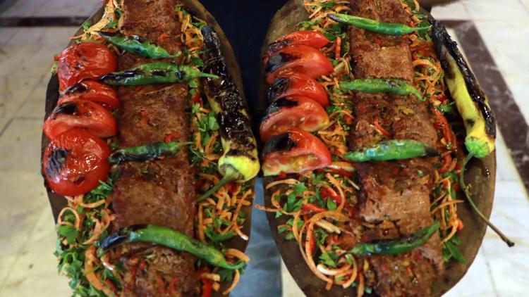 Gaziantepin yeni lezzeti: Kemikte kıyma kebabı