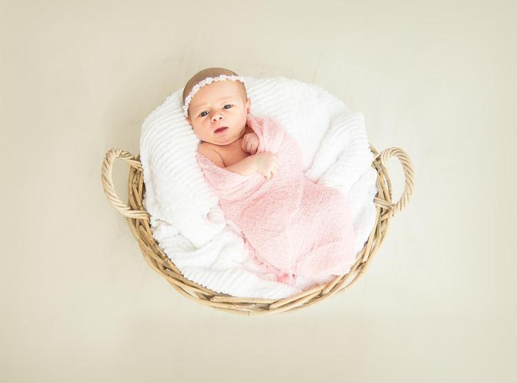 ‘B’ İle Başlayan Kız Bebek İsimleri ve Anlamları