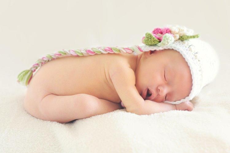 ‘H’ İle Başlayan Kız Bebek İsimleri ve Anlamları