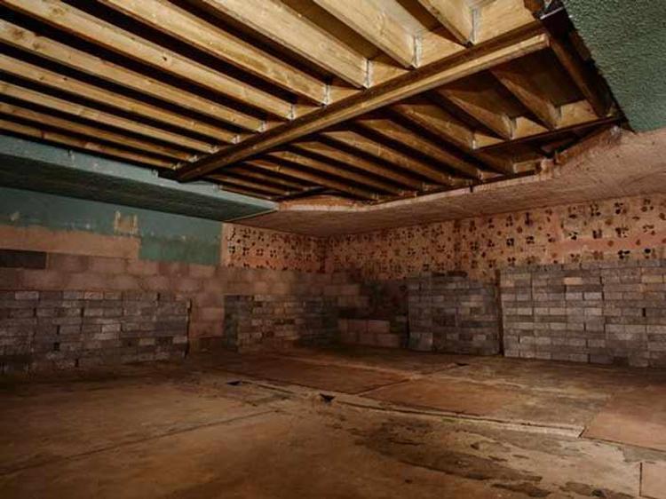 Soğuk Savaş dönemi sığınağını eve dönüştürdüler