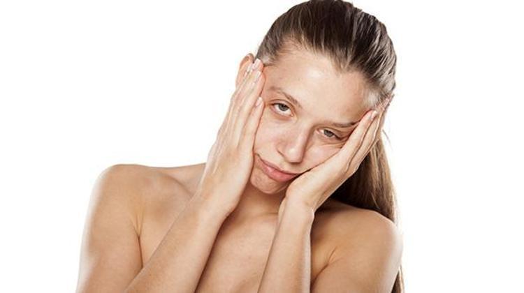 3- Doğal maske uygulamasıyla cildinizi neme doyurun