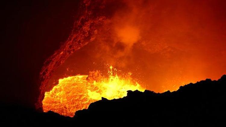 1. Süper Yanardağ Patlaması