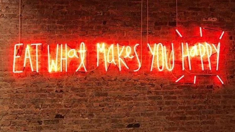 Normal olmayana yergi