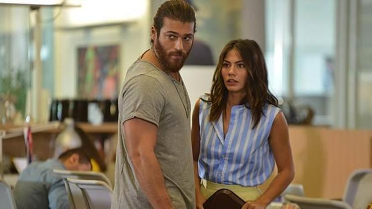 Can Yaman ve Demet Özdemir arasında neler oluyor? - Molatik İlişkiler