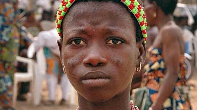 Ayinlerle iletişime geçiyorlar