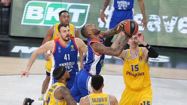 Anadolu Efes - Maccabi Tel Aviv Maçından Kareler - Basketbol Spor Haberleri