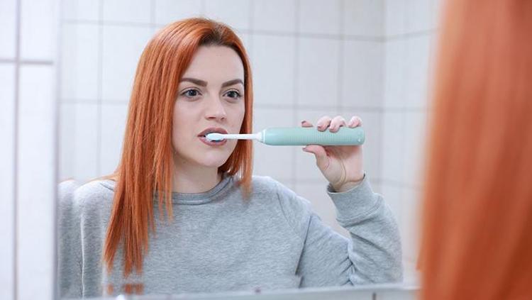 Adeta doğal birer diş fırçası Gün boyu taze nefes için bu besinleri tüketin